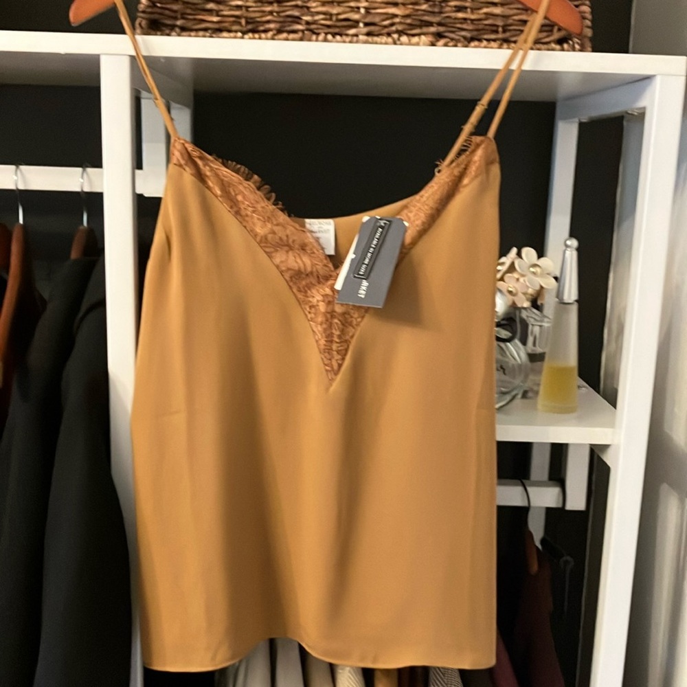 NWT Melrose and market in Tan Dale lace cami M